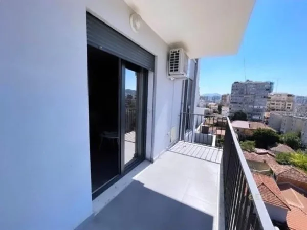 Tirane, shitet apartament 1+1 Kati 8, 77 m² 175.000 € (Brraka)