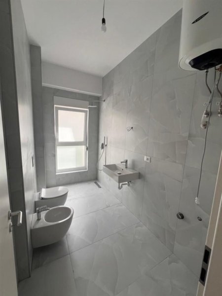 Tirane, shitet apartament 1+1 Kati 4, 60 m² 100.000 € (ALI DEMI)