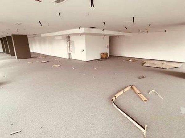 Tirane, jepet me qera zyre Kati 6, 758 m² 20.000 € (Downtown One)
