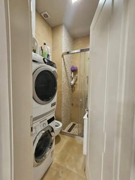 Tirane, shitet apartament 3+1+Ballkon Kati 0, 150 m² 300.000 € (Rruga.Peti)