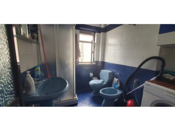 Tirane, shitet apartament 1+1 Kati 4, 54 m² 99.000 € (Xhamlliku)
