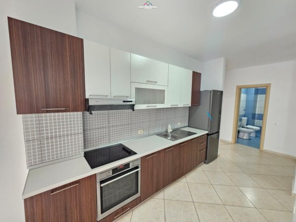 Tirane, jepet me qera apartament 2+1 Kati 6, 120 m² 550 € (kongresi manastirit)