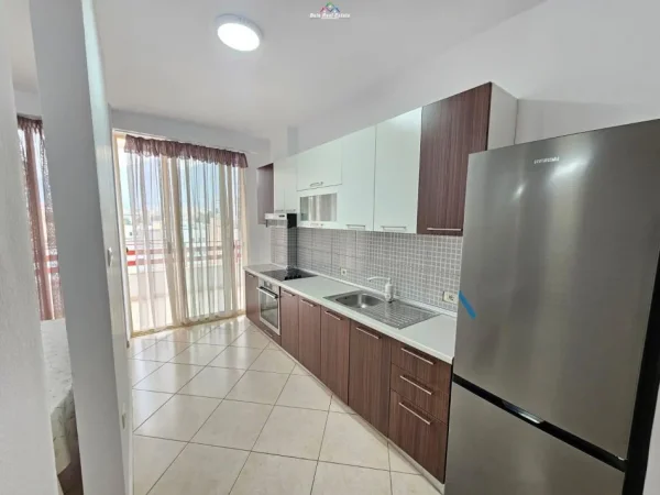 Tirane, jepet me qera apartament 2+1 Kati 6, 120 m² 550 € (kongresi manastirit)