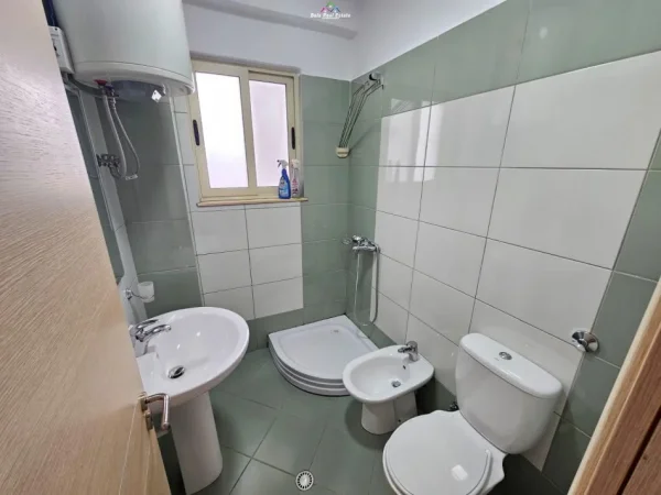 Tirane, jepet me qera apartament 2+1 Kati 6, 120 m² 550 € (kongresi manastirit)