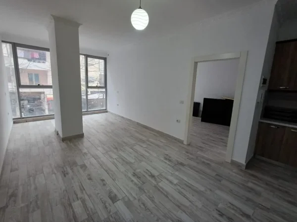 SHITEN 3 APARTAMENTE NE ASTIR  407.550 € (ASTIR)