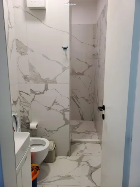 Tirane, jap me qera apartament 2+1+BLK Kati 6, 90 m² 800 Euro (kika 2)