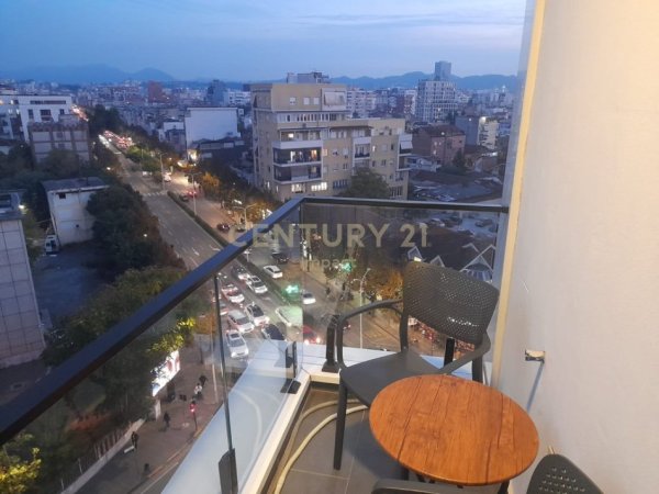 Tirane, jepet me qera apartament 1+1 Kati 7, 68 m² 550 € (Farmacia 10)