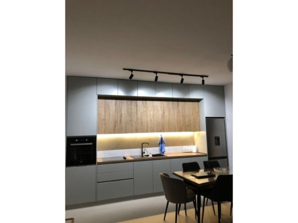 Tirane, jepet me qera apartament 1+1 Kati 7, 68 m² 550 € (Farmacia 10)
