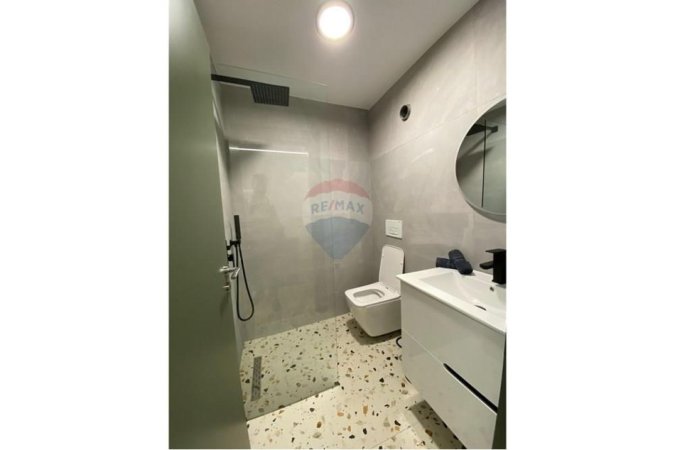 Tirane, shitet garsonier Dublex Kati 0, 30 m² 65.000 € (MATERNITETI I RI, TIRANË)