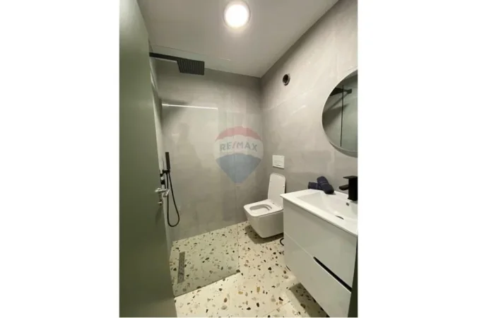 Tirane, shitet garsonier Dublex Kati 0, 30 m² 65.000 € (MATERNITETI I RI, TIRANË)