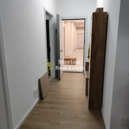 Tirane, jepet me qera apartament 2+1 Kati 3, 118 m² 550 €