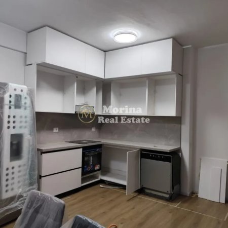 Tirane, jepet me qera apartament 2+1 Kati 3, 118 m² 550 € 
