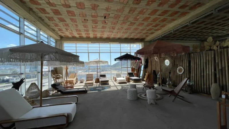 Tirane, shitet ambjent biznesi , 1.870 m² 2.500.000 € (Autostrada Tiranë–Durrës)