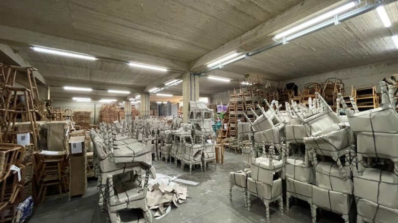 Tirane, shitet ambjent biznesi , 1.870 m² 2.500.000 € (Autostrada Tiranë–Durrës)