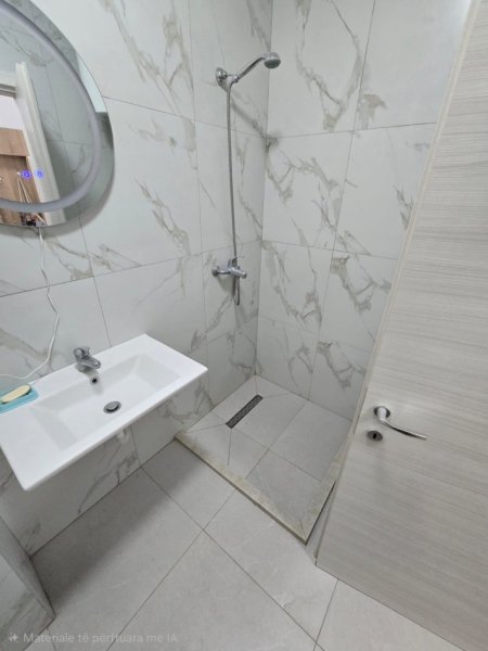 Tirane, shitet apartament 1+1+Ballkon Kati 4, 78 m² 160.000 € (Astir)