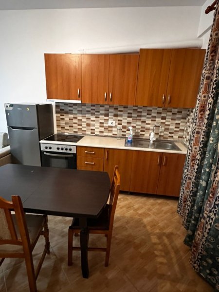 Tirane, jepet me qera apartament 1+1 Kati 3, 70 m² 380 € (Vila L Astir)