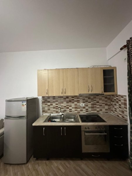 Tirane, jepet me qera apartament 1+1 Kati 3, 70 m² 380 € (Vila L Astir)