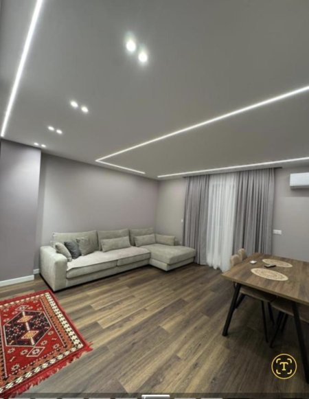 Tirane, jepet me qera apartament 1+1 Kati 1, 60 m² 800 € (Zogu 1)