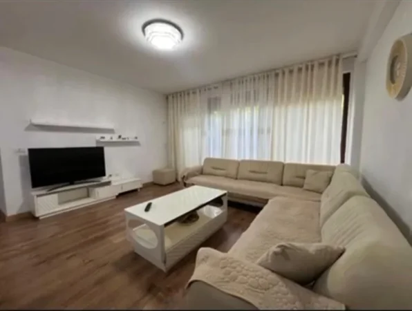 Tirane, jepet me qera apartament 2+1 Kati 2, 94 m² 750 € (Kopshti botanik)