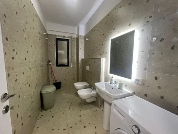 Shqiperi, jepet me qera apartament 2+1 Kati 3, 80 m² 599 € (Unaza e re)