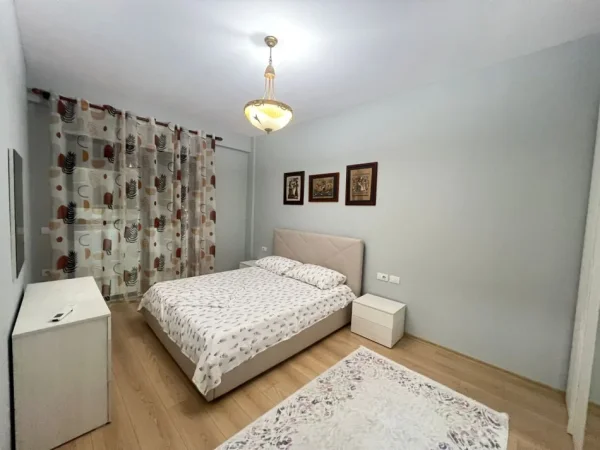 Shqiperi, jepet me qera apartament 2+1 Kati 3, 80 m² 599 € (Unaza e re)