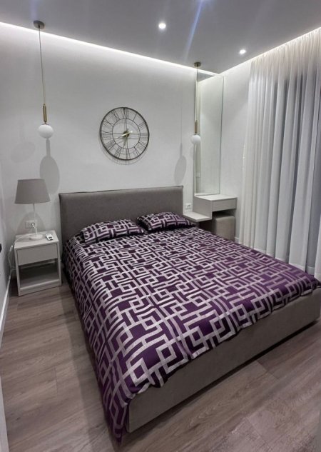 Tirane, jepet me qera apartament 1+1 Kati 8, 50 m² 624 € (Bulevardi i ri)