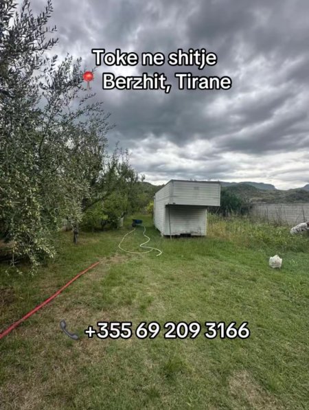 Tirane, shitet toke , 840 m² (Berzhite)