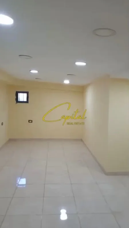 Tirane, jepet me qera ambjent biznesi Kati 0, 30 m² 450 € (RRUGA E DURRESIT)