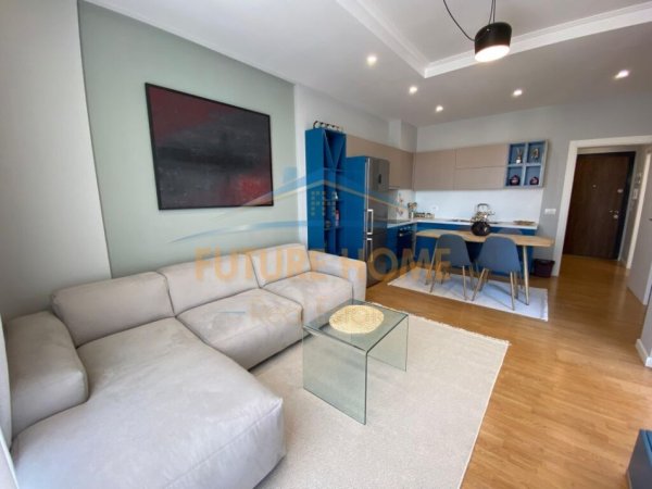 Tirane, jepet me qera apartament 1+1 Kati 4, 65 m² 700 € (21 dhjetori)