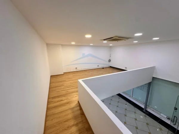 Tirane, shitet ambjent biznesi Kati 1, 36 m² 160.000 € (Rruga Barrikadave)