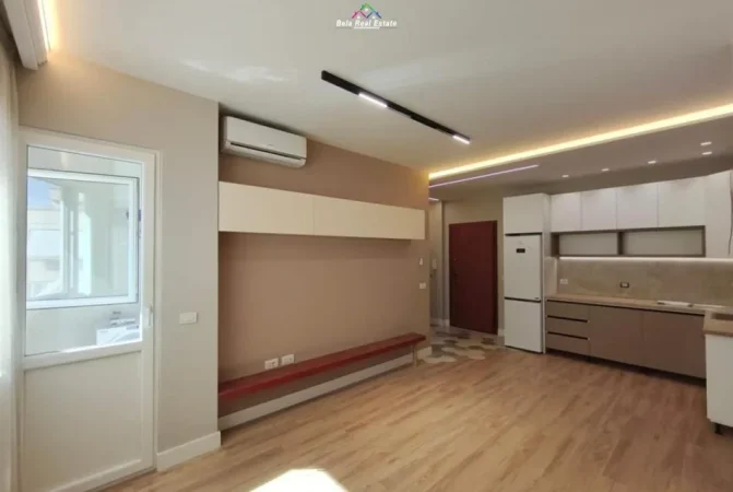 Tirane, jepet me qera apartament 2+1+Ballkon Kati 7, 80 m² 800 € (prane Big Market)