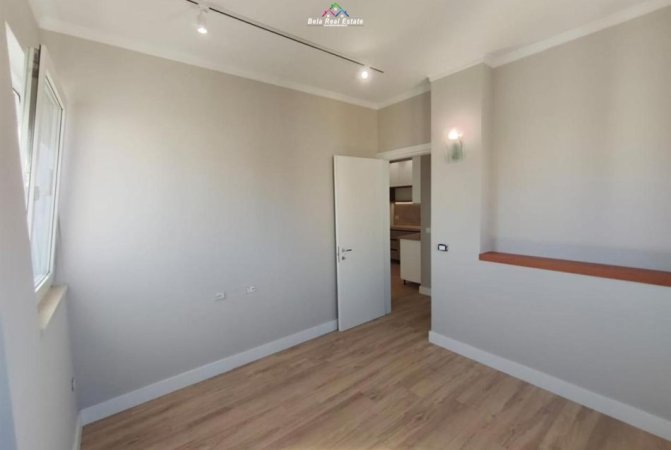 Tirane, jepet me qera apartament 2+1+Ballkon Kati 7, 80 m² 800 € (prane Big Market)
