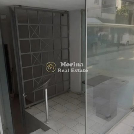Tirane, jepet me qera ambjent biznesi Kati 1, 15 m² 200 €