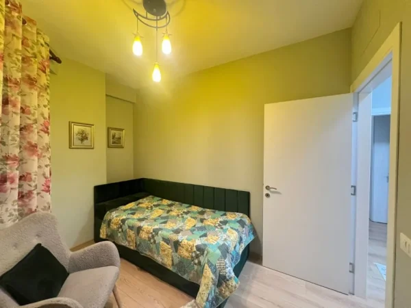 Tirane, jepet me qera apartament 2+1+Ballkon Kati 3, 80 m² 600 € 