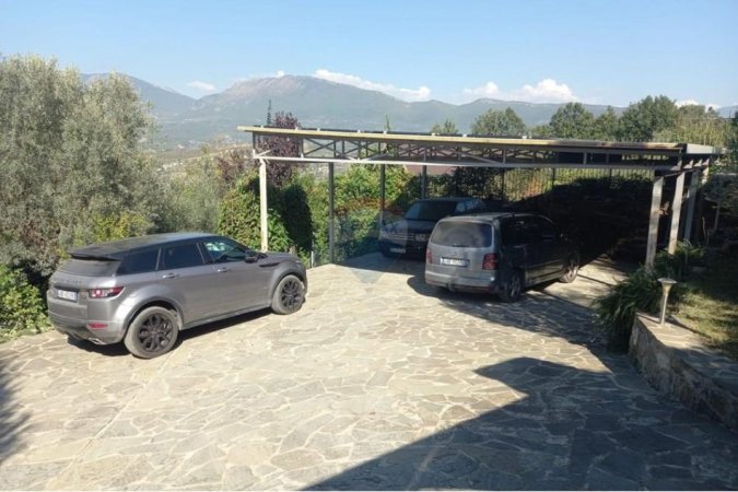 Tirane, shitet Vile 2 Katshe Kati 1, 1.640 m² 1.100.000 € (Bërzhitë-Dobresh (ID: 530191063-145)