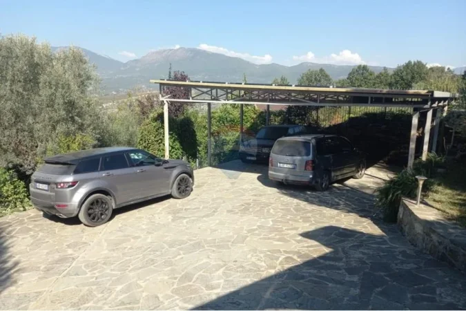 Tirane, shitet Vile 2 Katshe Kati 1, 1.640 m² 1.100.000 € (Bërzhitë-Dobresh (ID: 530191063-145)