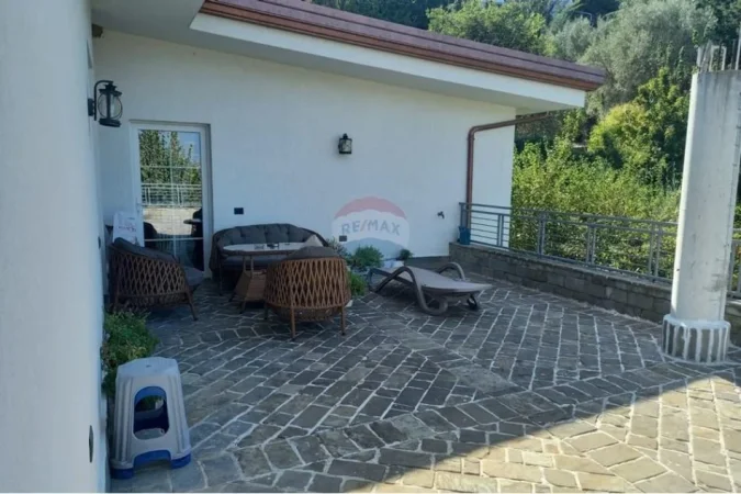 Tirane, shitet Vile 2 Katshe Kati 1, 1.640 m² 1.100.000 € (Bërzhitë-Dobresh (ID: 530191063-145)