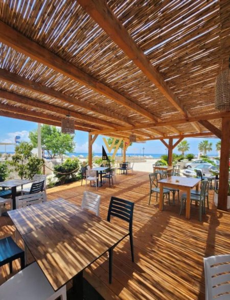 Himare, jepet me qera bar-resorant Kati 0, 400 m² (QEPARO)