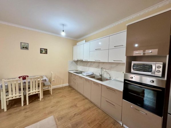 Tirane, jap me qera apartament 2+1 Kati 5, 91 m² 600 € (Porcelan)