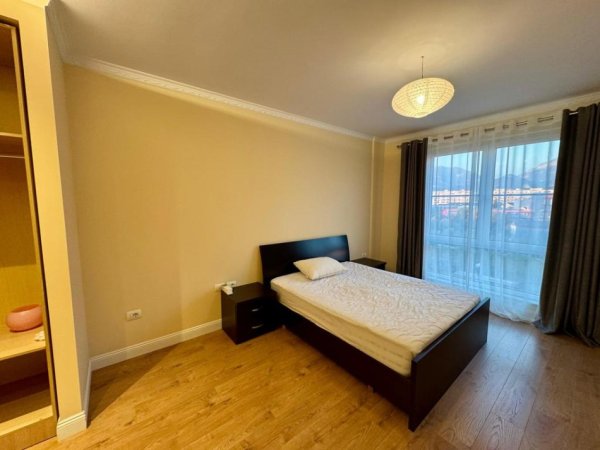 Tirane, jap me qera apartament 2+1 Kati 5, 91 m² 600 € (Porcelan)