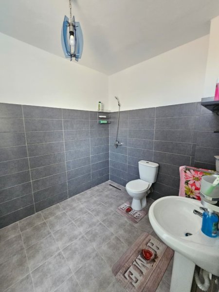 Durres, jepet me qera apartament 3+1+Aneks+Ballkon Kati 5, 140 m² 500 € 