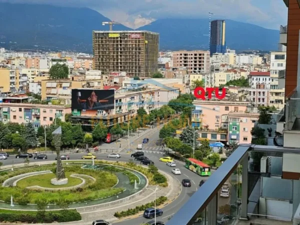 Tirane, jepet me qera zyre Kati 10, 120 m² 1.000 € (Zogu i Zi)