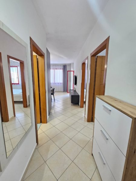 Durres Plazh, jepet me qera apartament 2+1+Aneks+Ballkon Kati 5, 90 m² 450 € 