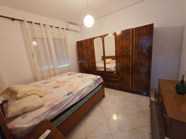 Durres, jepet me qera apartament 1+1+Aneks+Ballkon Kati 1, 60 m² 300 € 