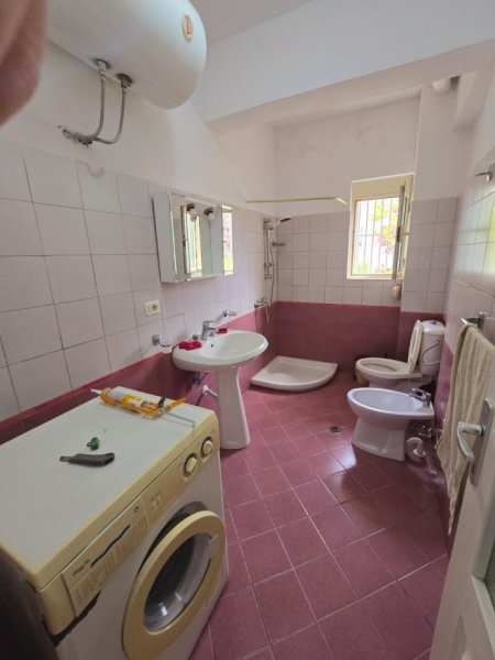 Durres, jepet me qera apartament 1+1+Aneks+Ballkon Kati 1, 60 m² 300 € 