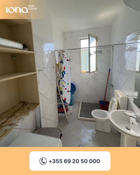 Golem, jepet me qera vjetore apartament 1+1 Kati 5,