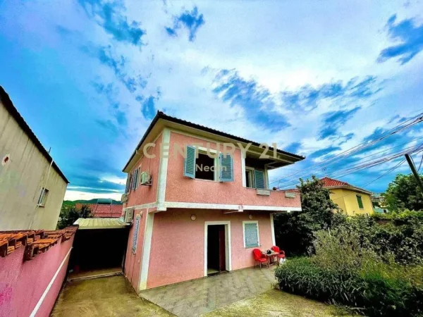 Tirane, jepet me qera shtepi 3+1+Aneks+Ballkon Kati 0, 290 m² 1.000 € (Neom124999)