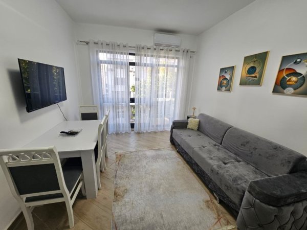 Durres, jepet me qera apartament 2+1+Aneks+Ballkon Kati 3, 80 m² 400 € 