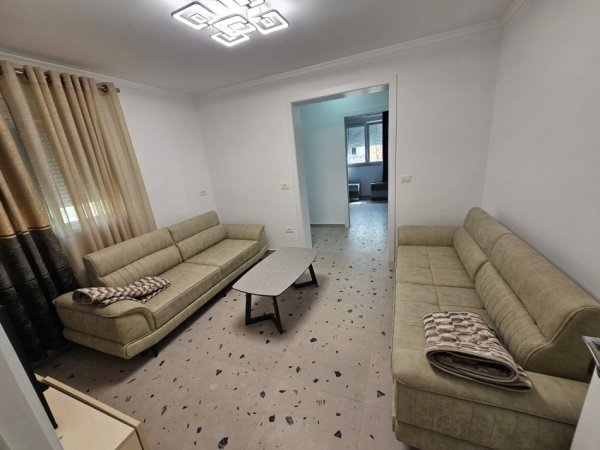 Durres, jepet me qera apartament 3+1+Aneks+Ballkon Kati 4, 120 m² 500 € 
