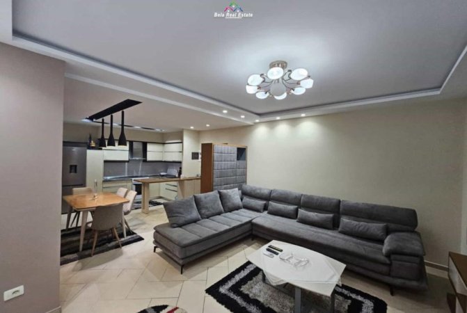 Tirane, jepet me qera apartament 2+1+Ballkon Kati 2, 100 m² 650 € (pran Sona Residence)